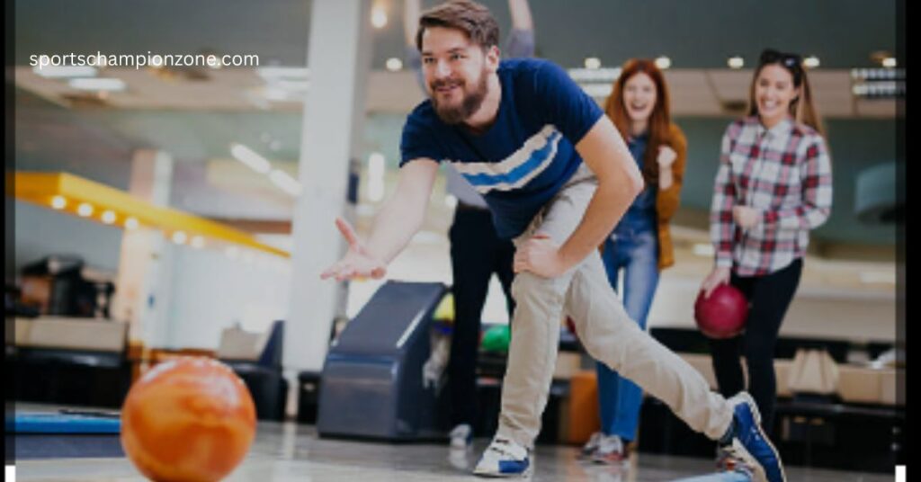 How many people can bowl in one lane